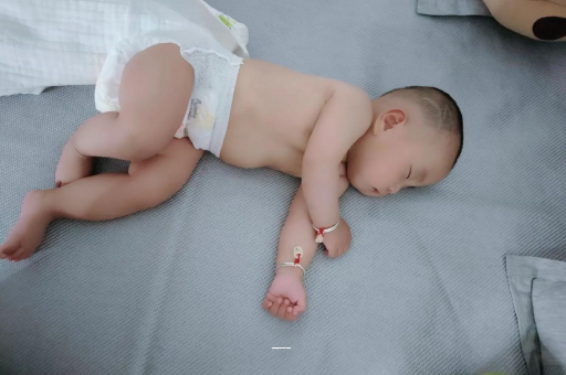 济宁孕妇肚子一跳一跳